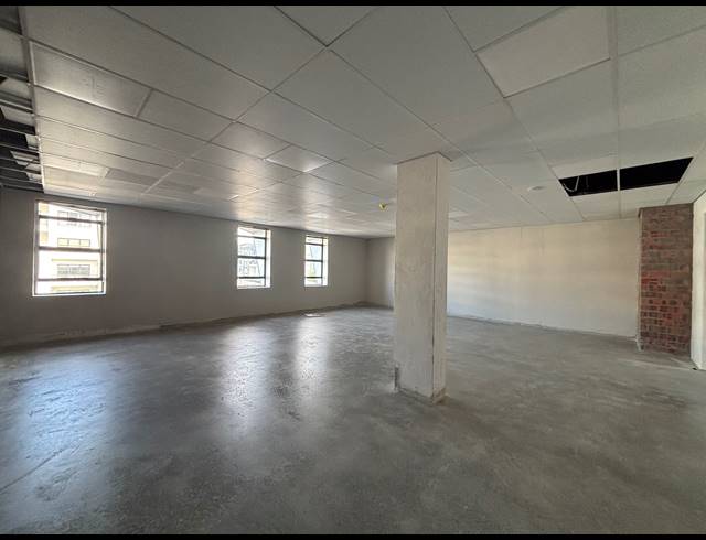 91M² MEDICAL SUITE TO LET IN PAARDEVLEI